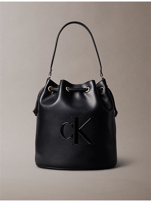 raised ck large bucket bag CALVIN KLEIN | LV04F3232GUB1
